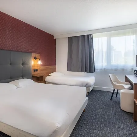 Akena Poitiers Nord Futuroscope Hotel 3*