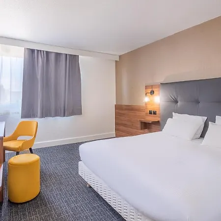 Akena Poitiers Nord Futuroscope 3*