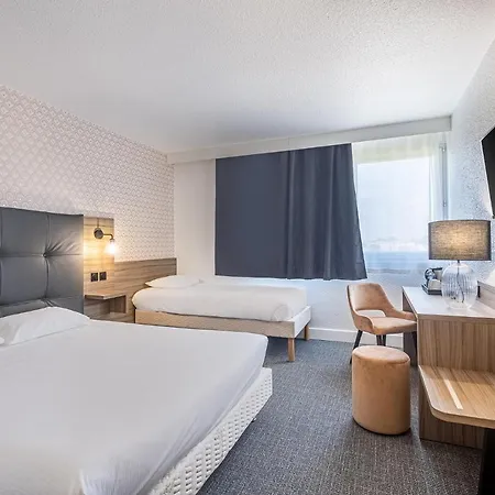 Hotel Akena Poitiers Nord Futuroscope 3*