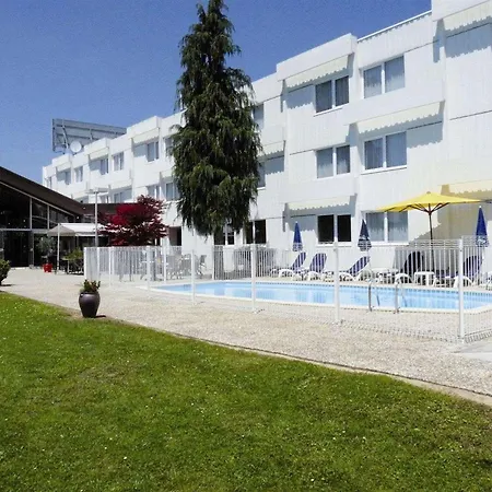 Hotel Akena Poitiers Nord Futuroscope 3*