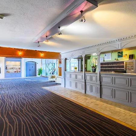 Akena Poitiers Nord Futuroscope 3*