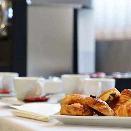 Akena Poitiers Nord Futuroscope 3* Chasseneuil-du-Poitou