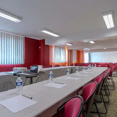 Akena Poitiers Nord Futuroscope 3* Chasseneuil-du-Poitou