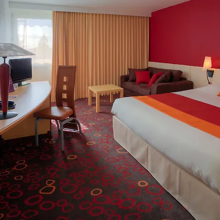 Akena Poitiers Nord Futuroscope Hotel