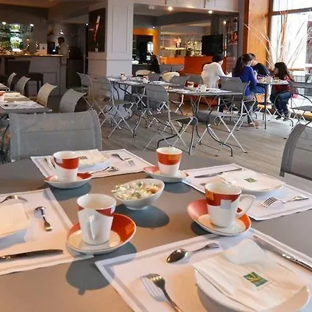 Hotel Akena Poitiers Nord Futuroscope 3*