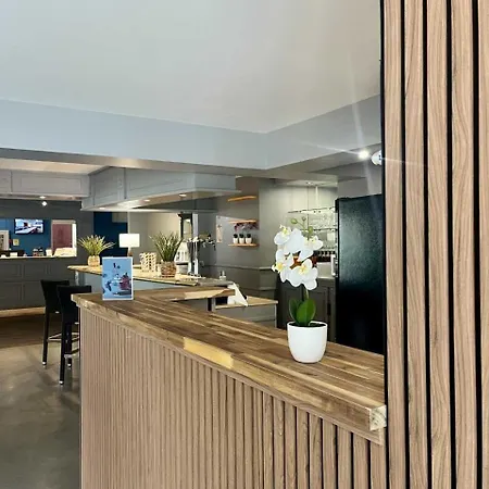 Hotel Akena Poitiers Nord Futuroscope 3*