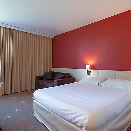 Akena Poitiers Nord Futuroscope Otel 3*