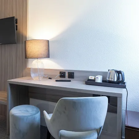 Akena Poitiers Nord Futuroscope Hotel 3*