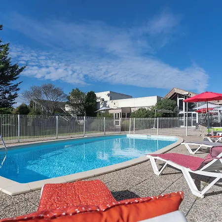 Otel Akena Poitiers Nord Futuroscope 3*